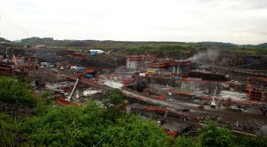 Construction works for the Panama Canal expansion project – one of the infrastructure projects financed by the World Bank. © Gerardo Pesantex/World Bank 