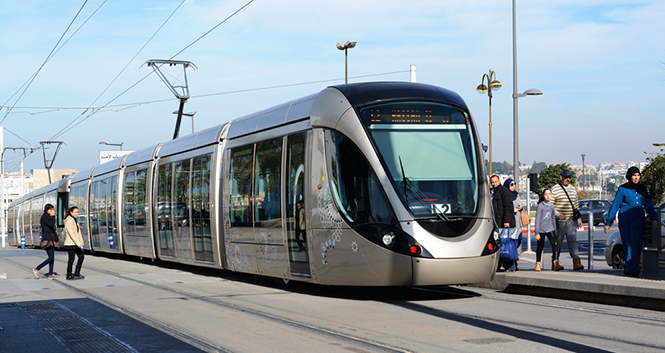 mo-rabat-tram-lukakikina-shutterstock