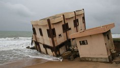 blog-in-benin-can-resilient-investment-solutions-save-a-battered-coast-780x439