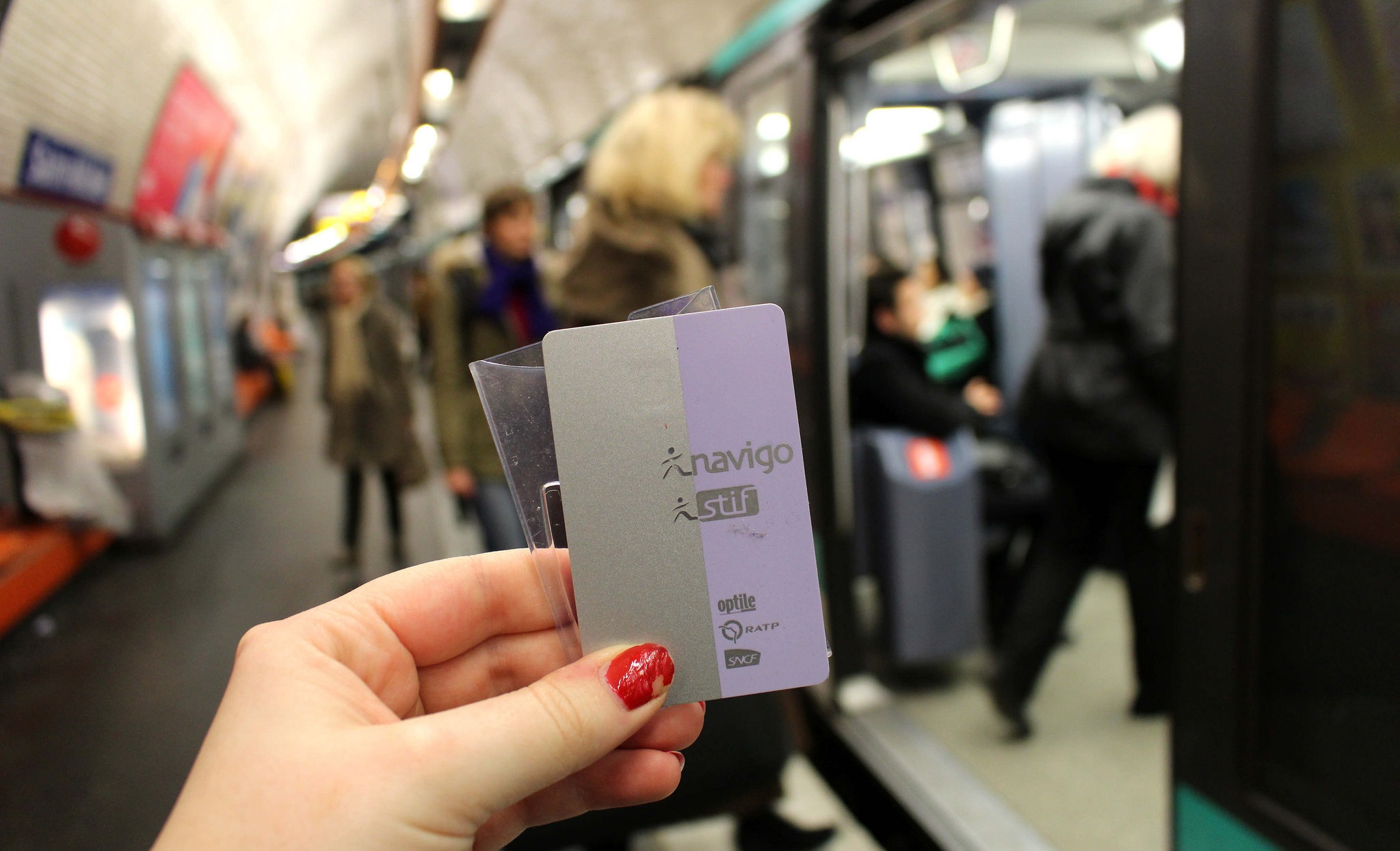 fr-navigo-pass-paris-emily-jackson-flickr_0