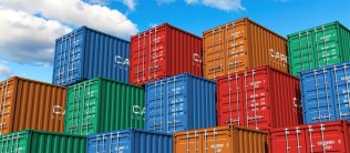 hero_low_resolution_container_port