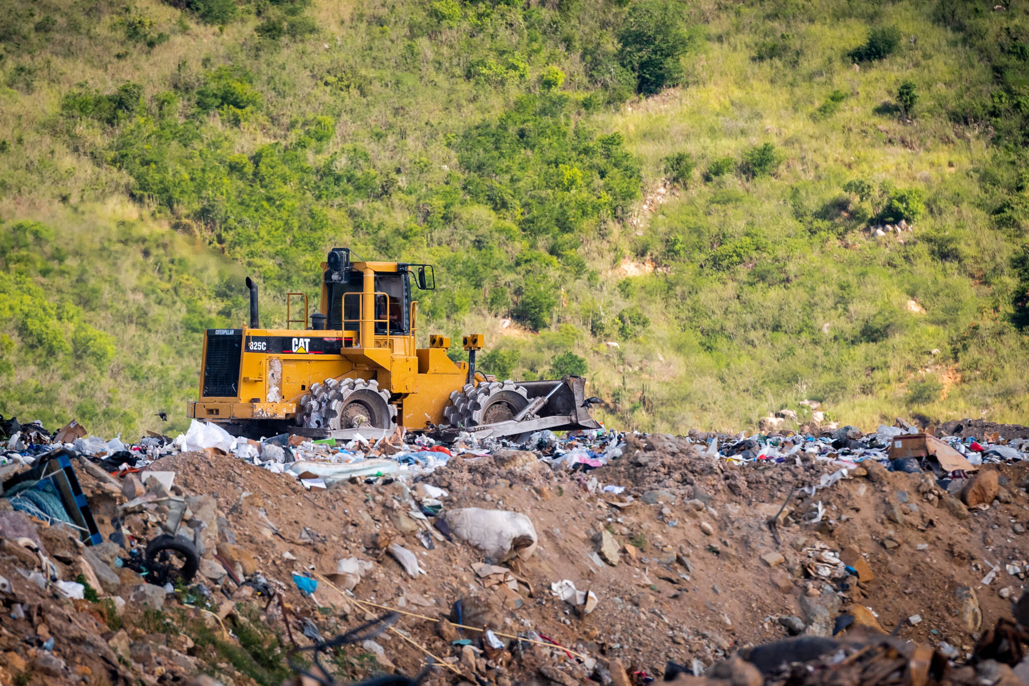 Cleaner-Environment-Heavy-Equipment-improving-landfil-1-2048x1365